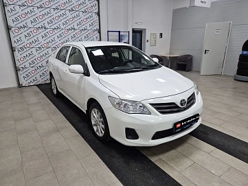 Toyota Corolla, 2011г., передний привод, автомат