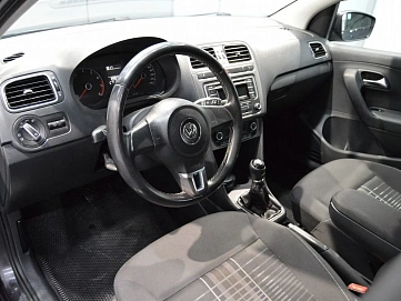 Volkswagen Polo, 2015г, передний привод, механика