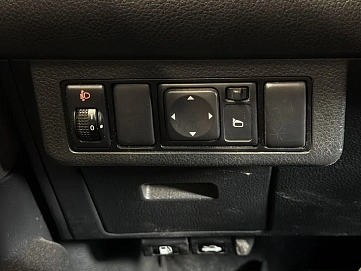 Nissan Tiida, 2012г., передний привод, автомат