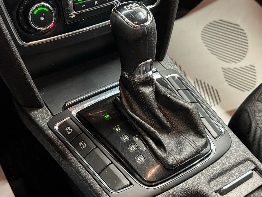 Skoda Superb, 2013г., передний привод, робот