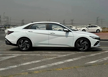Hyundai Elantra, 2023г, передний привод, вариатор