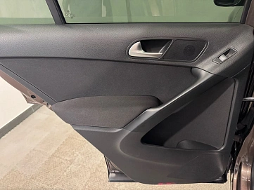 Volkswagen Tiguan, 2015г, передний привод, механика