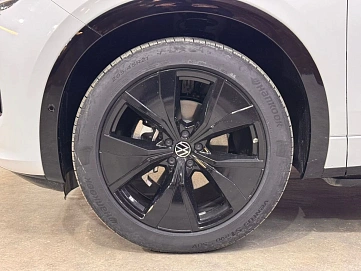 Volkswagen Tavendor, 2025г, полный привод, робот
