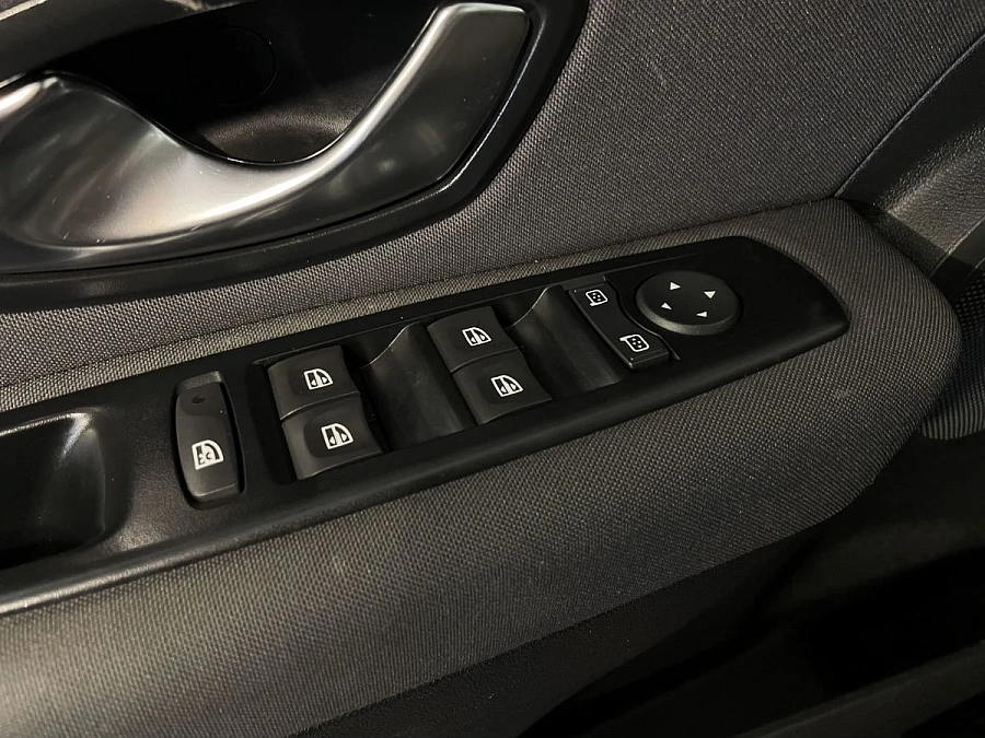 Renault Fluence, 2011г., передний привод, вариатор