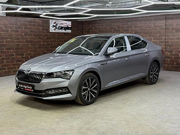 Skoda Superb, 2025г, передний привод, робот