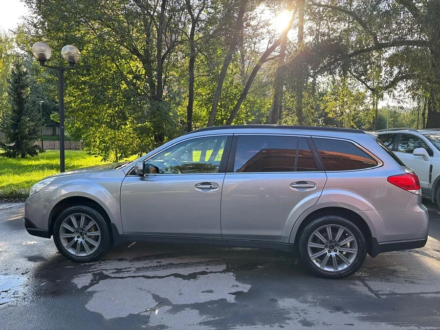 Subaru Outback, 2011г., полный привод, автомат