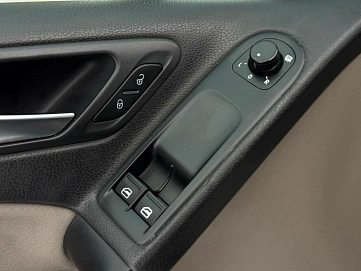 Volkswagen Golf, 2010г, передний привод, робот
