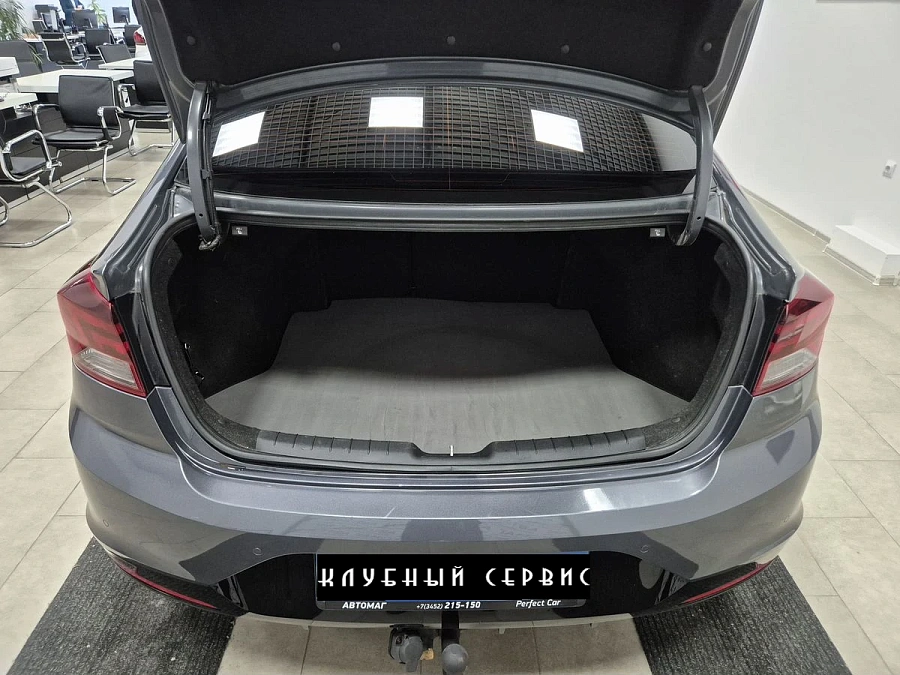 Hyundai Elantra, 2020г., передний привод, механика