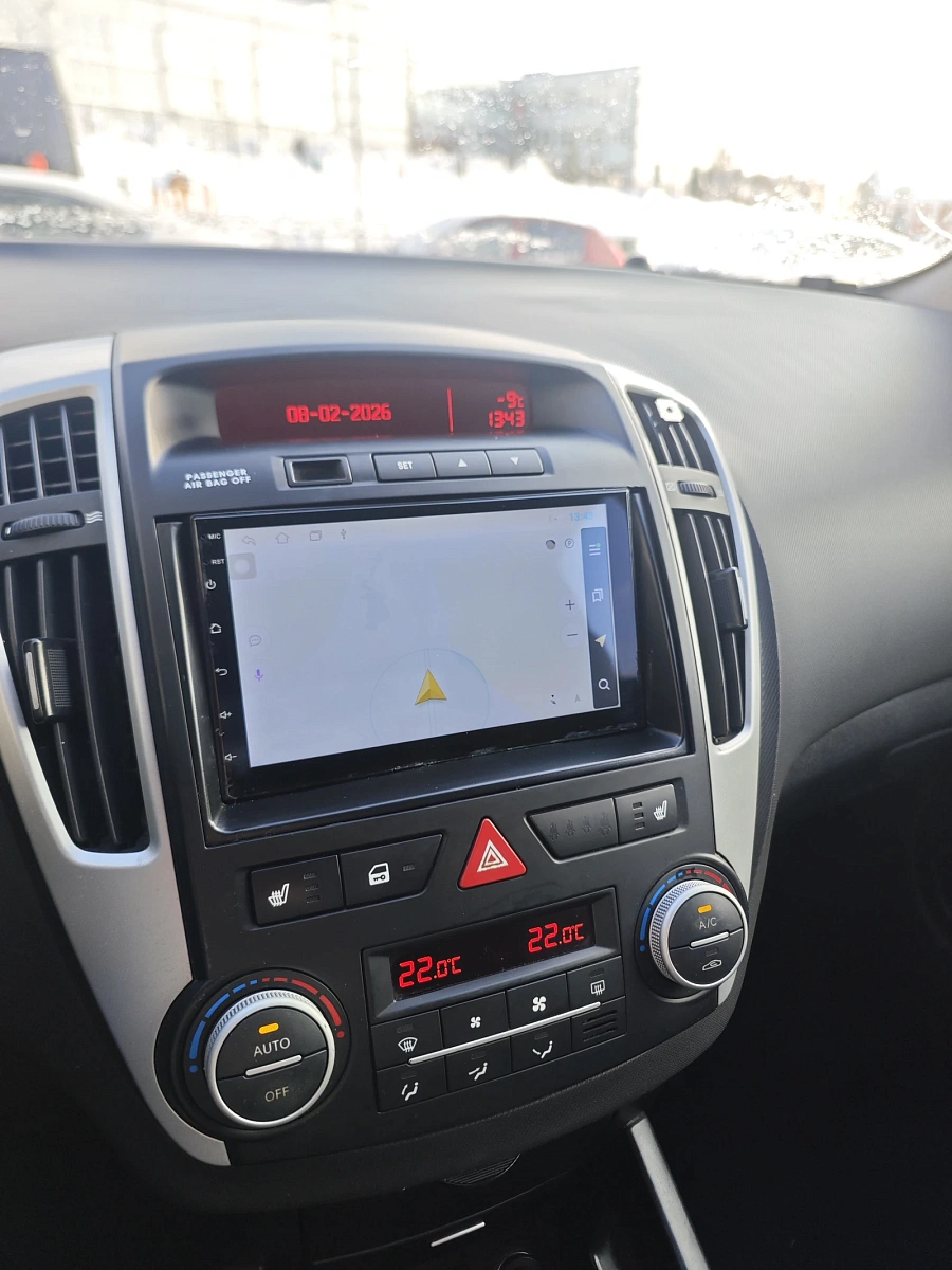 Kia Ceed, 2010г., передний привод, автомат
