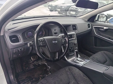 Volvo S60, 2012г, передний привод, робот