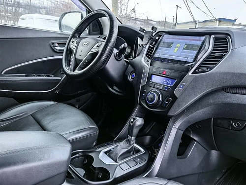 Hyundai Santa Fe, 2016г, полный привод, автомат