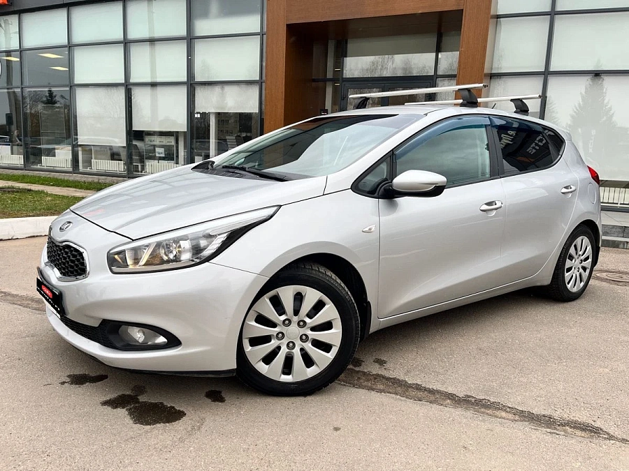 Kia Ceed, 2012г., передний привод, автомат