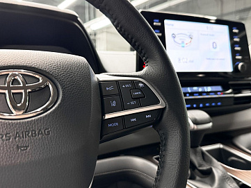 Toyota Sienna, 2021г., передний привод, автомат