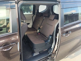 Toyota Sienta, 2016г, передний привод, вариатор