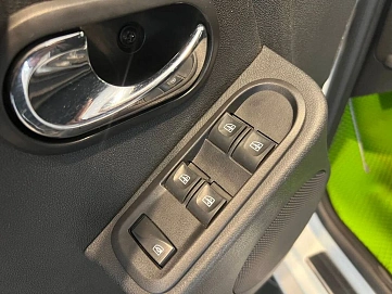 Renault Duster, 2018г, передний привод, автомат