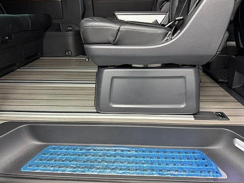 Volkswagen Multivan, 2023г, полный привод, робот