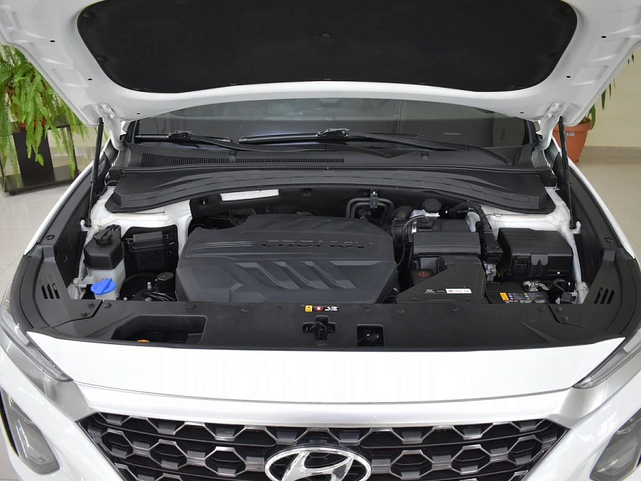 Hyundai Santa Fe, 2019г., передний привод, автомат