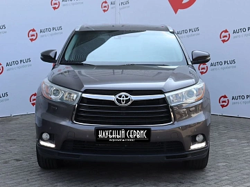 Toyota Highlander, 2015г, полный привод, автомат