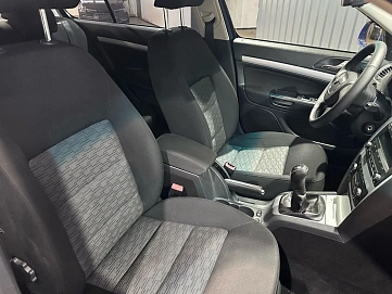 Skoda Octavia, 2011г, передний привод, механика