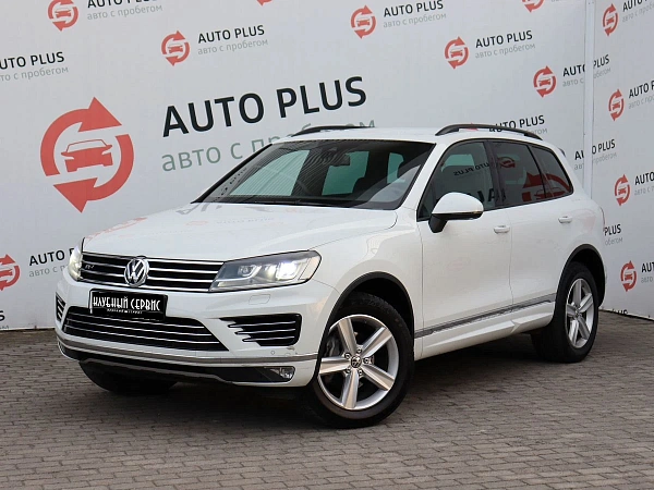 Volkswagen Touareg, 2015г., полный привод, автомат