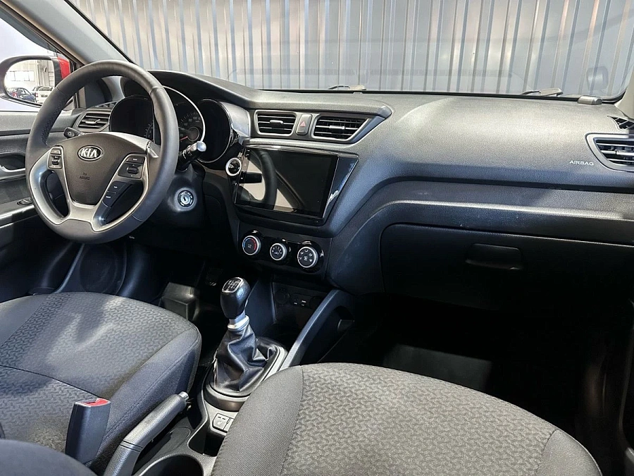 Kia Rio, 2015г., передний привод, механика