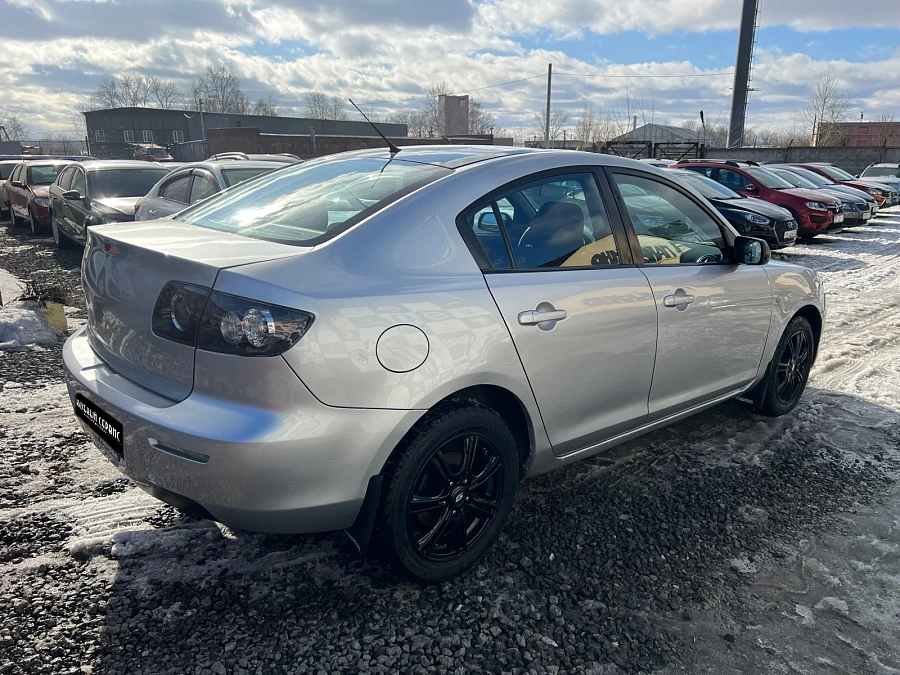 Mazda 3, 2007г., передний привод, механика