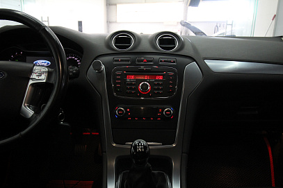 Ford Mondeo, 2012г, передний привод, механика
