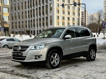 Volkswagen Tiguan, 2010г, полный привод, автомат