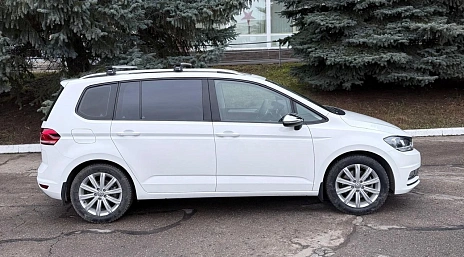 Volkswagen Touran, 2020г, передний привод, робот