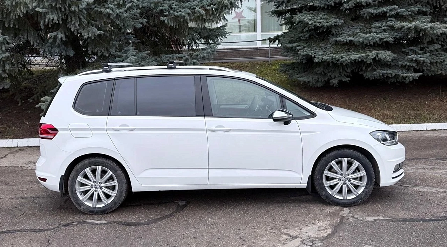 Volkswagen Touran, 2020г., передний привод, робот