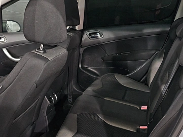 Peugeot 308, 2010г., передний привод, автомат