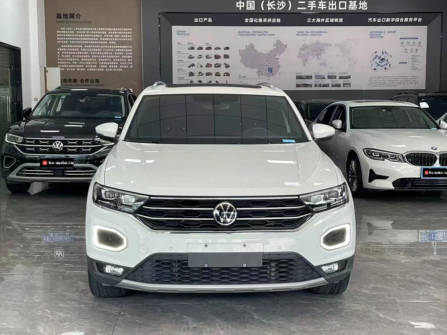 Volkswagen T-Roc, 2022г., полный привод, робот