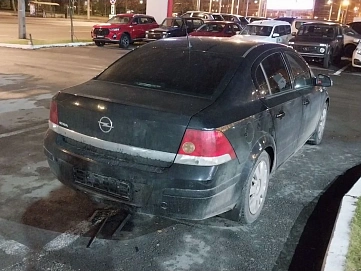 Opel Astra, 2011г, передний привод, механика