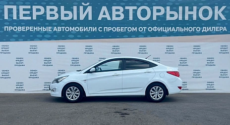 Hyundai Solaris, 2015г, передний привод, автомат