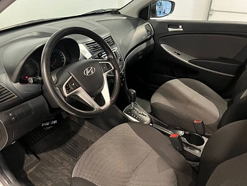 Hyundai Solaris, 2012г, передний привод, автомат