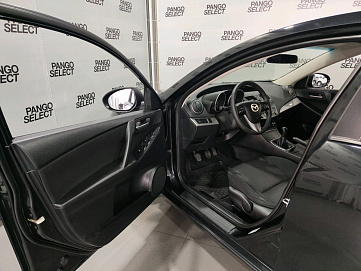 Mazda , 2011г., передний привод, механика