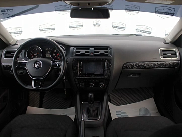 Volkswagen Jetta, 2016г, передний привод, автомат