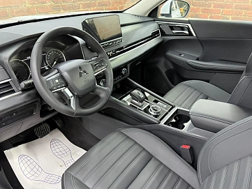 Mitsubishi Outlander, 2023г, полный привод, вариатор