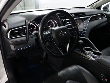 Toyota Camry, 2020г, передний привод, автомат