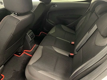 Peugeot 308, 2011г, передний привод, автомат