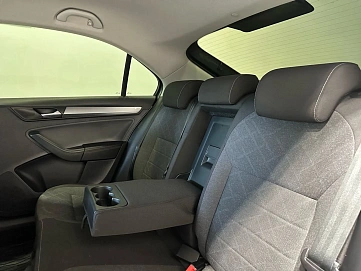 Volkswagen Polo, 2021г, передний привод, автомат