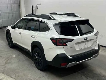 Subaru Outback, 2022г, полный привод, вариатор