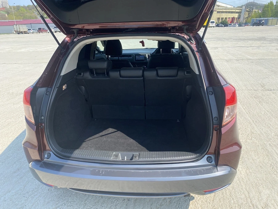 Honda Vezel, 2015г., передний привод, вариатор