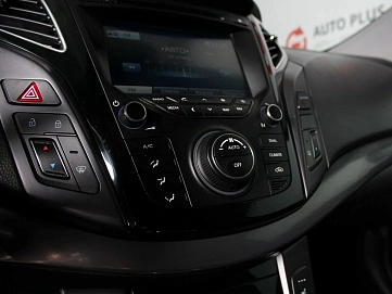 Hyundai i40, 2013г., передний привод, автомат