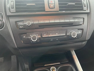 BMW 1 серии, 2013г, задний привод, автомат