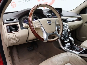 Volvo XC70, 2013г, передний привод, автомат