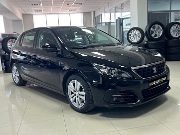 Peugeot 308, 2020г, передний привод, автомат