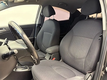 Hyundai Solaris, 2012г., передний привод, автомат