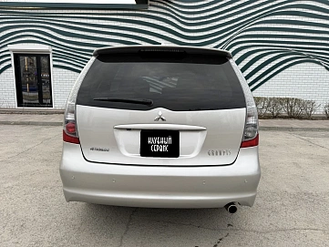 Mitsubishi Grandis, 2008г, передний привод, автомат