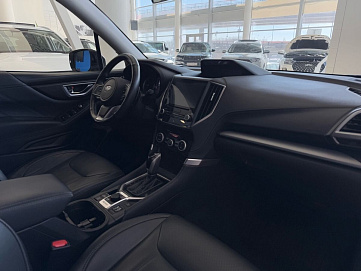 Subaru Forester, 2021г, полный привод, вариатор